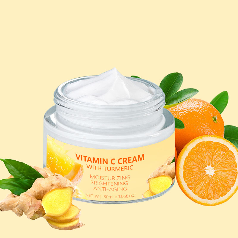 Quel est le rôle de la crème visage chaude à la vitamine C sur le marché ?